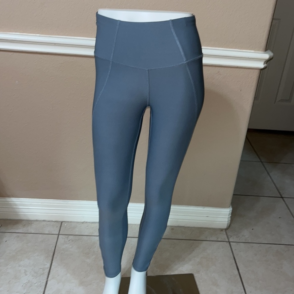 Apana Athletic Capri Workout Leggings